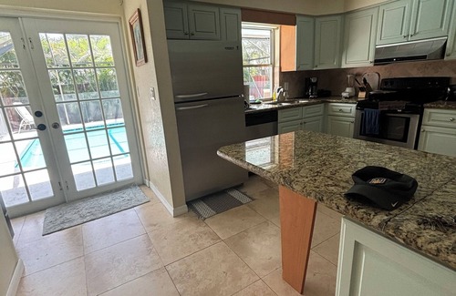 Park East House | Spacious 5 bedroom house with pool. Complete privacy from neighbors.