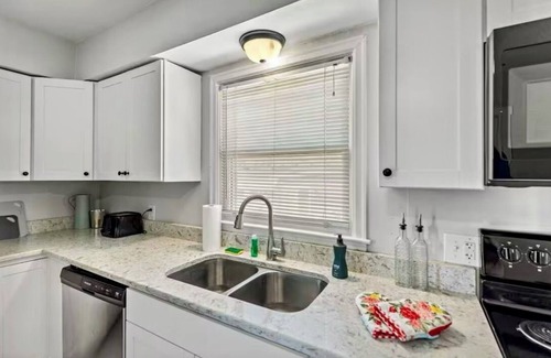 Lexington House | Spacious 5-bedroom home near UK & Rupp Arena
