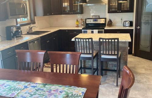 Neenah House | Spacious 5-Bedroom Home in Quiet Neighborhood