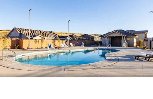 Sienna Hills House | Spacious 5 bedroom house with pool access!