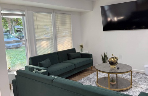 Lansing House | Spacious 5-bedroom house in cool Lansing with WiFi, AC