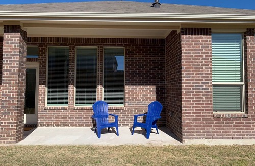 Fort Worth House | Spacious 5-bedroom house in Fort Worth w with WiFi, AC