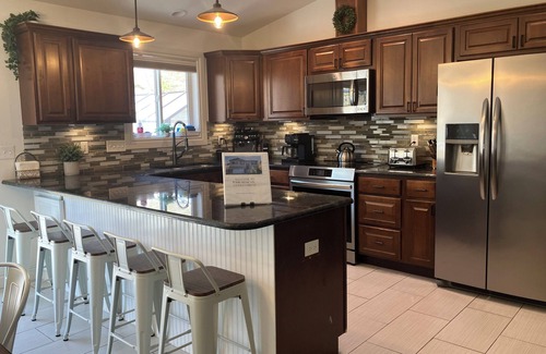 Moscow House | Spacious 5-bedroom house in Moscow with AC, RV Parking. Family friendly