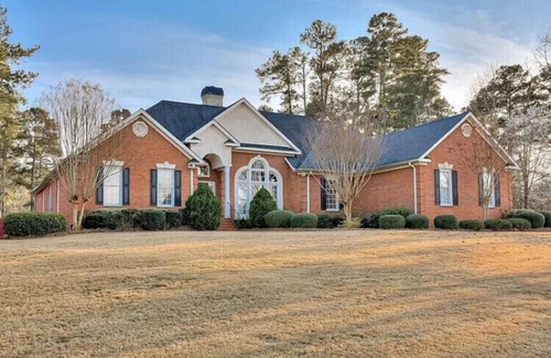 Evans House | Spacious 5-Bedroom Ranch Home for Augusta Masters Rental