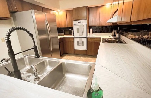 East Memphis House | Spacious 5-Bedroom Retreat in Memphis with Hot Tub, Game Room and BBQ