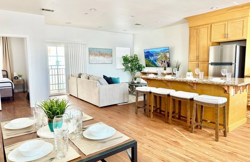 Fullerton House | Spacious 5-bedroom townhome in fantastic Placentia with AC, WiFi