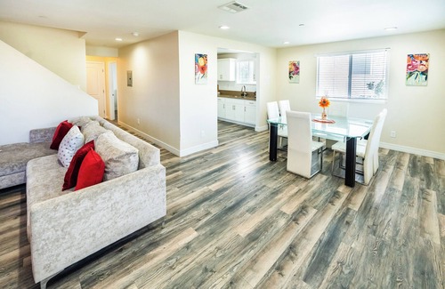 Boyle Heights Apartment | Spacious 5-Bedroom 3-Bath Sleeps 10 close to Downtown Los Angles With 2-Parking
