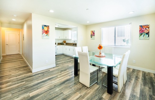 Boyle Heights Apartment | Spacious 5-Bedroom 3-Bath Sleeps 10 close to Downtown Los Angles With 2-Parking