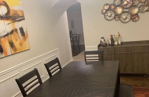 Villa Rica House | SPACIOUS 5 BESROOM 4 BATH HOME WITH MOVIE ROOM