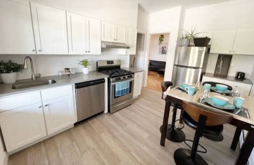 Weehawken Apartment | Spacious 5 br 2.5 ba double apartment w/NYC views