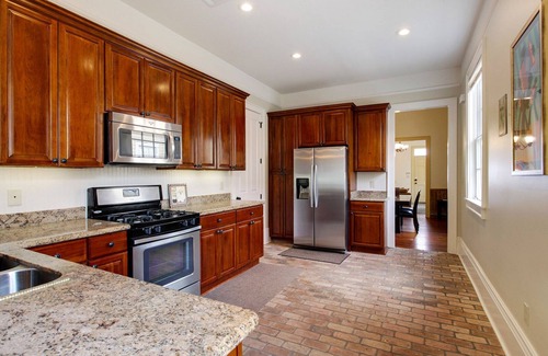 Saint Roch House | Spacious 5-Star Home. Walk to French Quarter. Pet-friendly. 15 min Uber to JF