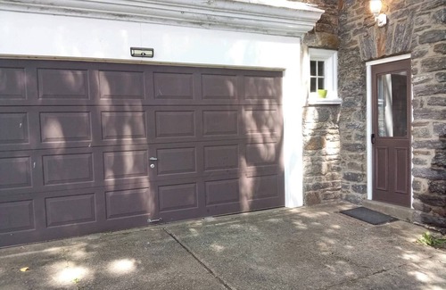East Mount Airy House | Spacious 5br house w/AC & WiFi marvelous Mt Airy Philly train 2 downtown or NYC