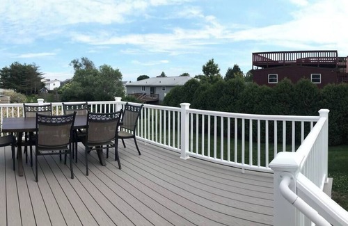 Eastward Look House | Spacious 6-Bed Beach House-Scarborough Beach Perfect for Family Getaways!