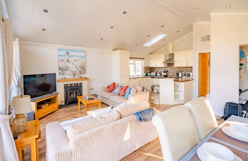Narberth House | Spacious 6 Bed Lodge - Stepaside