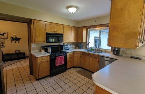 Eau Claire House | Spacious 6-bedroom house located on a beautiful large horse farm!