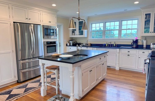 Nantucket House | Spacious 6-bedroom House w/Pool - Walk to Beach!