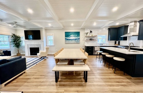Village Green House | Spacious 6-bedroom house in charming Cape May with Pool & Great Location