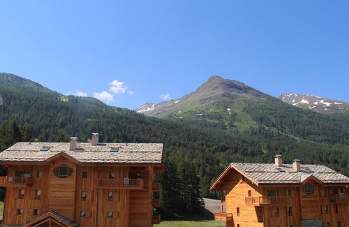 Val Cenis Apartment | Spacious 6-Person Apartment at the Foot of the Slopes in Val Cenis