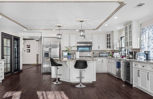 San Jose House | Spacious 7-bedroom house in delightful San Jose with WiFi, AC