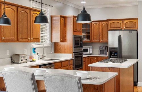 Leicester House | Spacious 7-Bedroom Retreat in Leicester, NC - Perfect for Family Getaways!