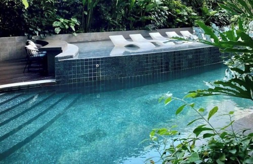 Phuong 1 Apartment | Spacious 7-bedroom Apartment in Dist 1, Central Location, Pool & Gym, Zenity