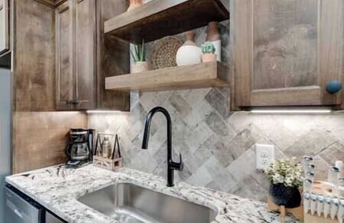 Greenwood Apartment | Spacious 7-Unit Retreat with Unique Themes, Sleeps 48!