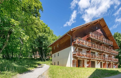 Saint-Sorlin-d'Arves Apartment | Spacious apt 7 ppl, mountain view balcony