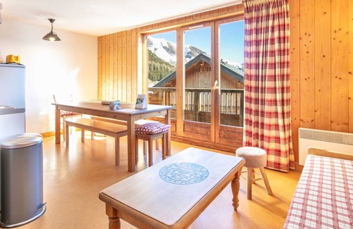 Saint-Sorlin-d'Arves Apartment | Spacious apt 8 ppl, near the ski station