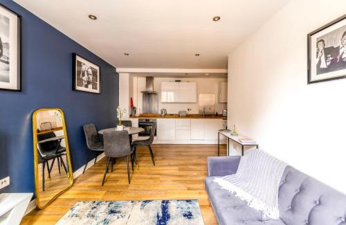 Abingdon Apartment | Spacious Abbey Yard by Prescott Apartments