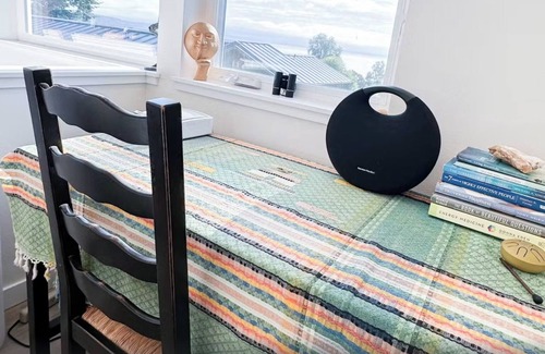 Clinton Apartment | Spacious, Airy, Ocean View Apartment on Whidbey!