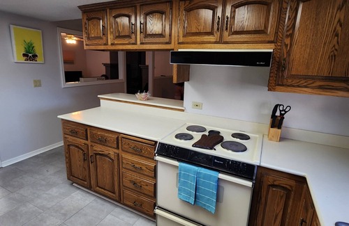Fort Mohave House | Spacious Ample Parking Across from shops & Fast Food. Multiple Family Friendly