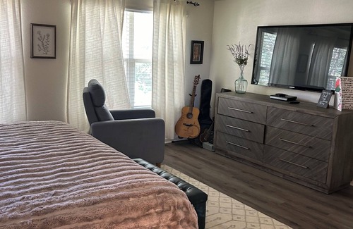 Castle Pines North House | Spacious and beautiful home nestled in Castle Pines close to golf courses.