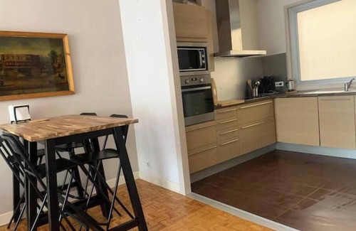 Bayonne Apartment | Spacious and bright T3. High-speed WiFi. Walking distance from downtown. Terrace.