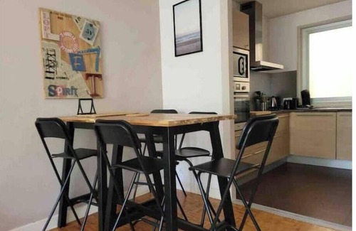 Bayonne Apartment | Spacious and bright T3. High-speed WiFi. Walking distance from downtown. Terrace.