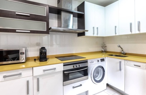 Bilbao City Centre Apartment | Spacious and cosy next to Zabalburu Square