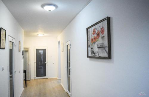 Calea Sever Bocu Apartment | Spacious and cozy 3BD+Terrace Couples Apartment