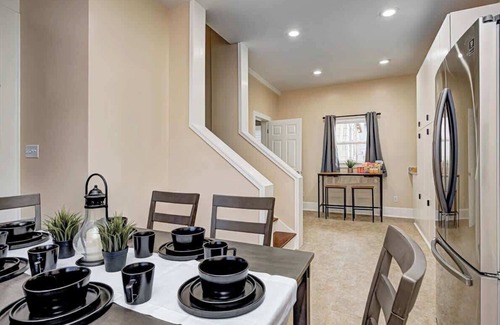 Fountain Square House | Spacious and Fun 4BR w/Pool Table and more!