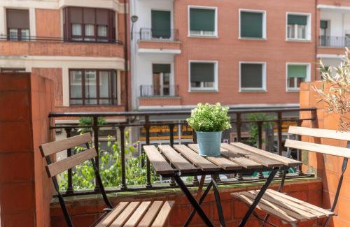 Indautxu Apartment | Spacious and lovely in the City Center of Bilbao