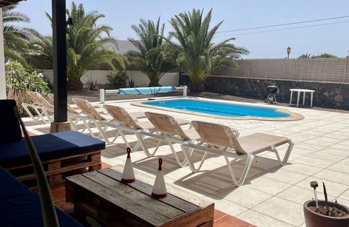 La Oliva Villa | Spacious and luminous villa with heated pool -Fiber