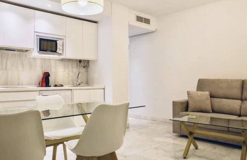 Centro - Sagrario Apartment | Spacious and modern Apartment with free parking in the heart of Granada 6