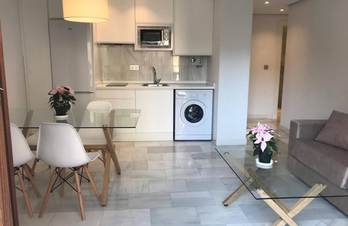 Centro - Sagrario Apartment | Spacious and modern Apartment with free parking in the heart of Granada 6
