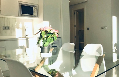 Centro - Sagrario Apartment | Spacious and modern Apartment with free parking in the heart of Granada 9