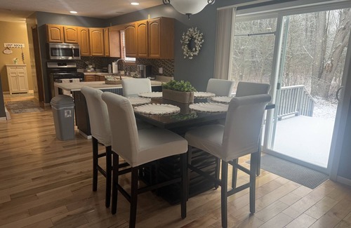Cadillac House | Spacious and private Cadillac home