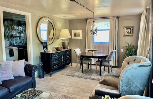 Port Angeles House | Spacious and Stylish Downtown walkout Townhome