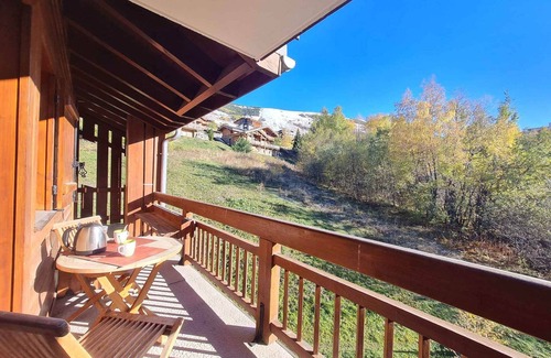Les Deux Alpes Apartment | Spacious Apartment with Balcony