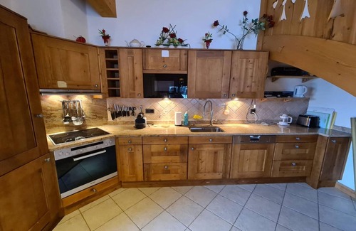 Saint-Pierre-de-Clages Apartment | Spacious apartment with terrace