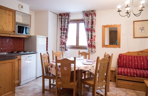 Val Cenis Apartment | Spacious Apartment for 6 at the Foot of the Slopes in Val-Cenis