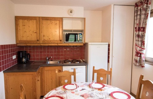 Val Cenis Apartment | Spacious Apartment for 6 at the Foot of the Slopes in Val-Cenis