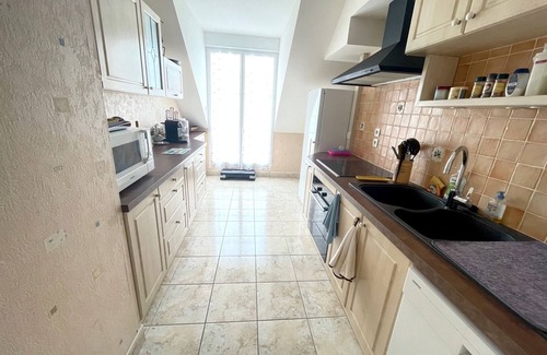 Sarzeau Apartment | Spacious apartment for 6 people with balcony, Sarzeau