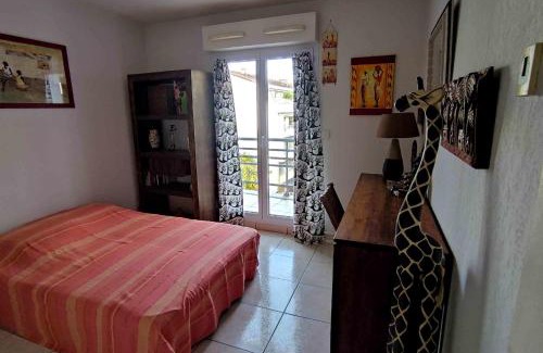 Saint-Raphael Apartment | Spacious apartment for 6 with balcony